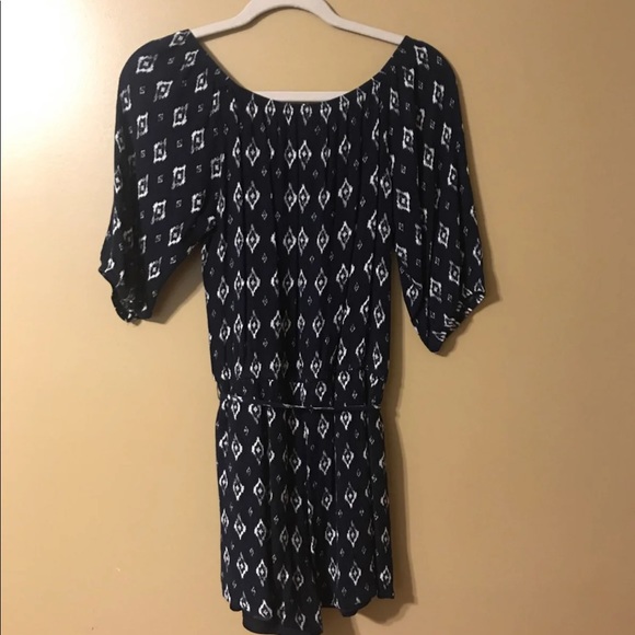 Esley Navy and White Romper Size Medium - Picture 4 of 5